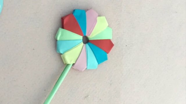 儿童趣味折纸手工教程 可爱的彩纸棒棒糖折叠方法╭★肉丁网