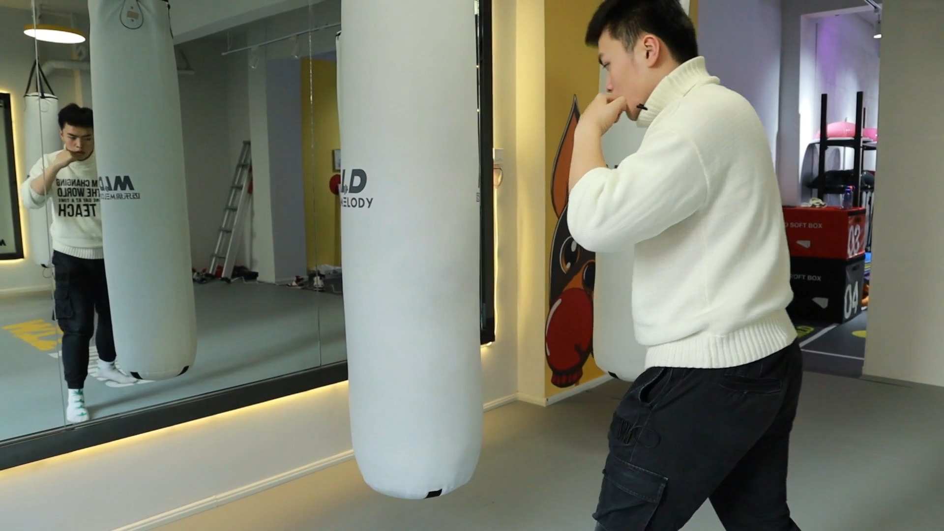 膝击的技巧有哪些?