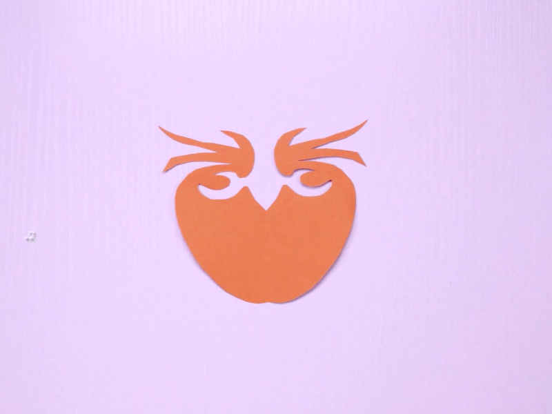 心灵手巧的剪纸西红柿