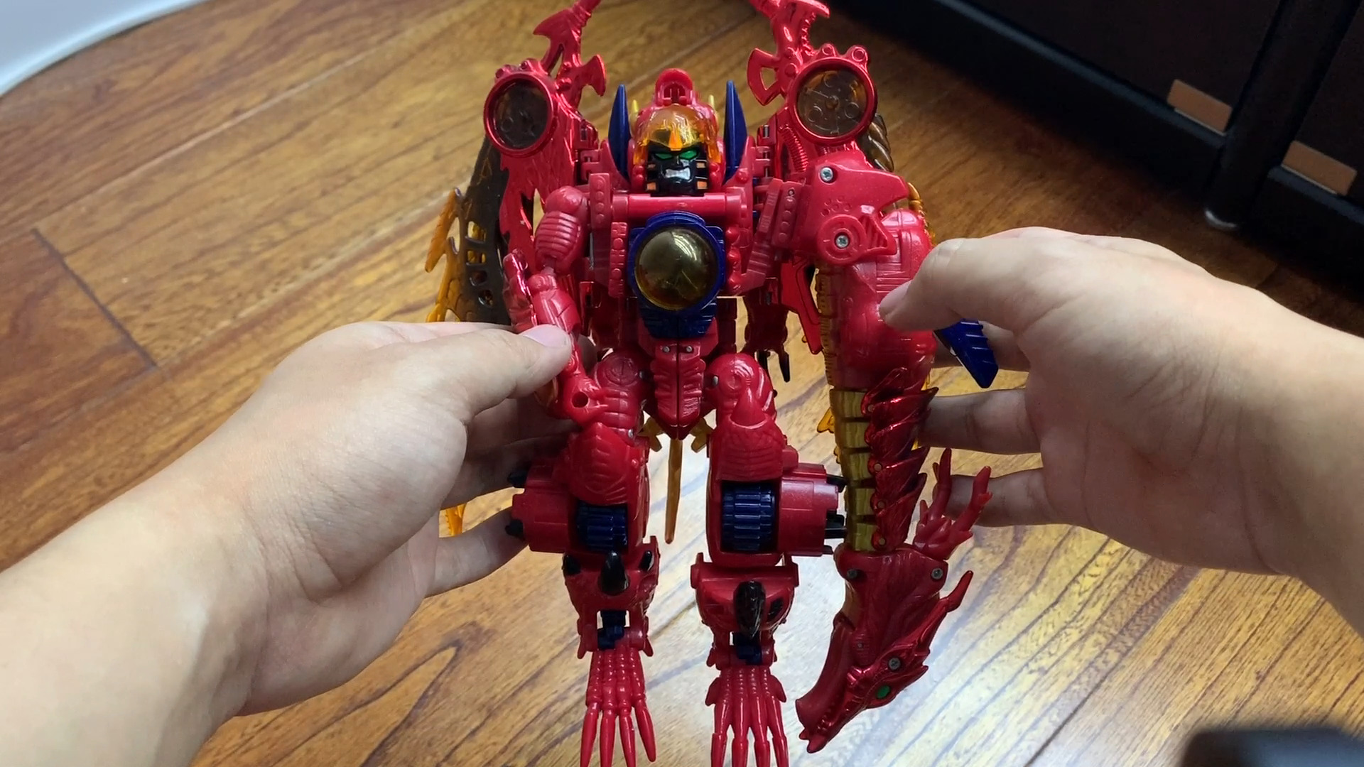 【超能勇士bw红龙威震天】玩具评测