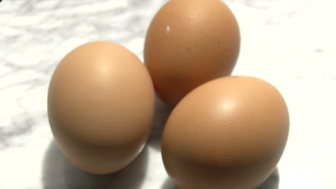 人造鸡蛋与真鸡蛋的辨别方法
