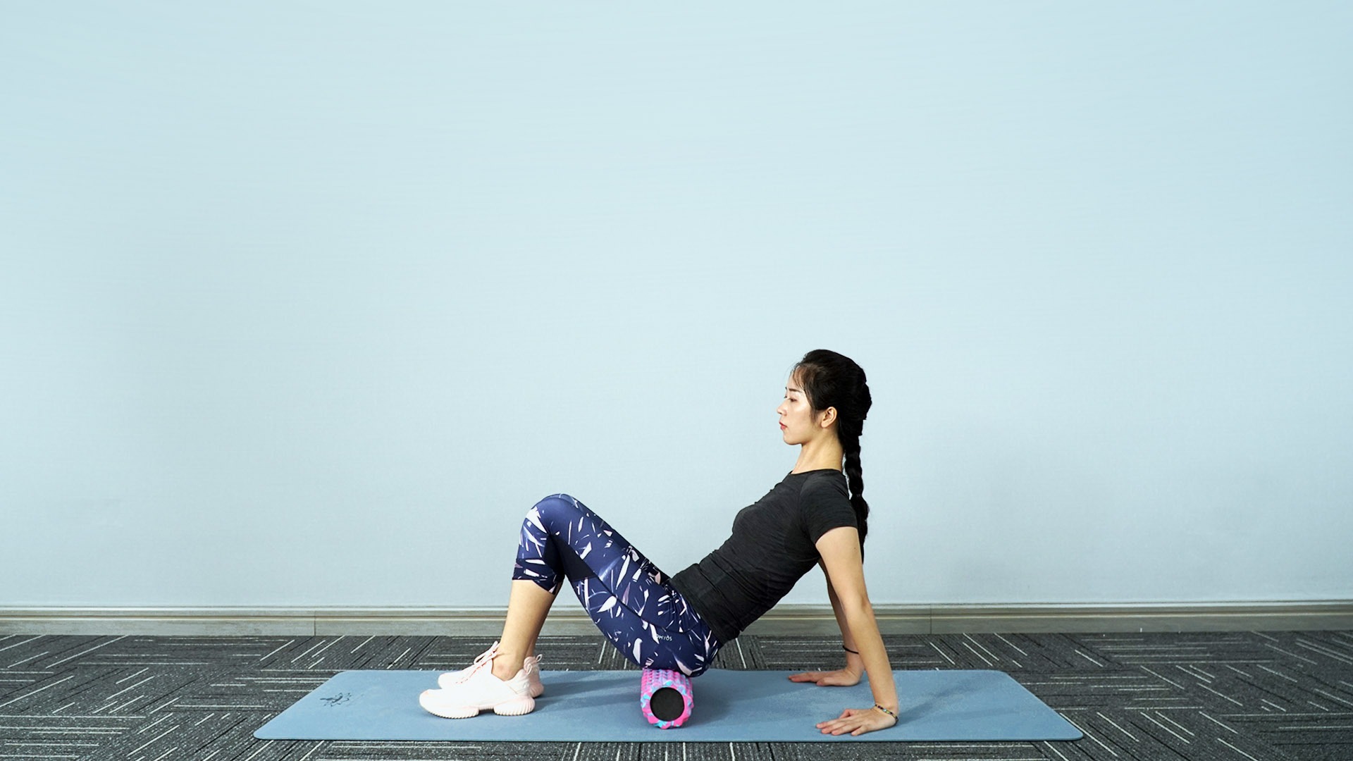 怎么用泡沫轴训练臀部