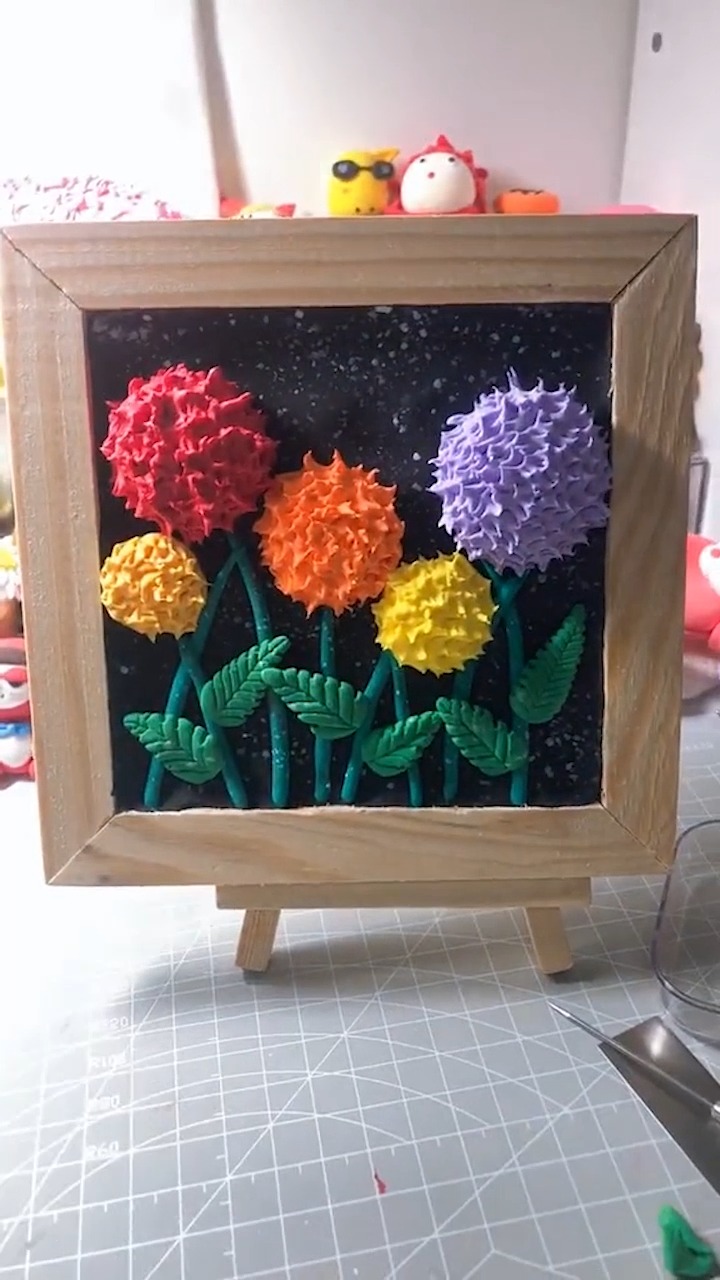 黏土画花丛怎么做?