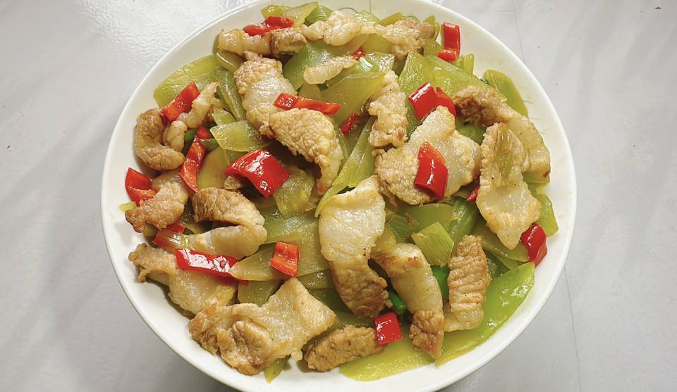 莴笋炒五花肉怎么做