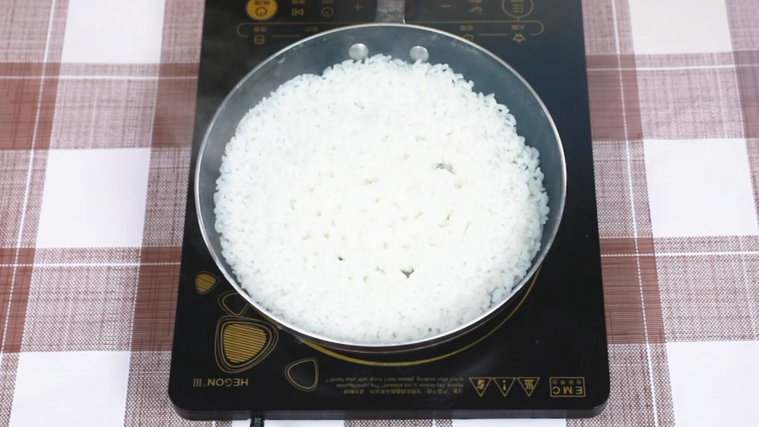 怎样用电磁炉煮饭