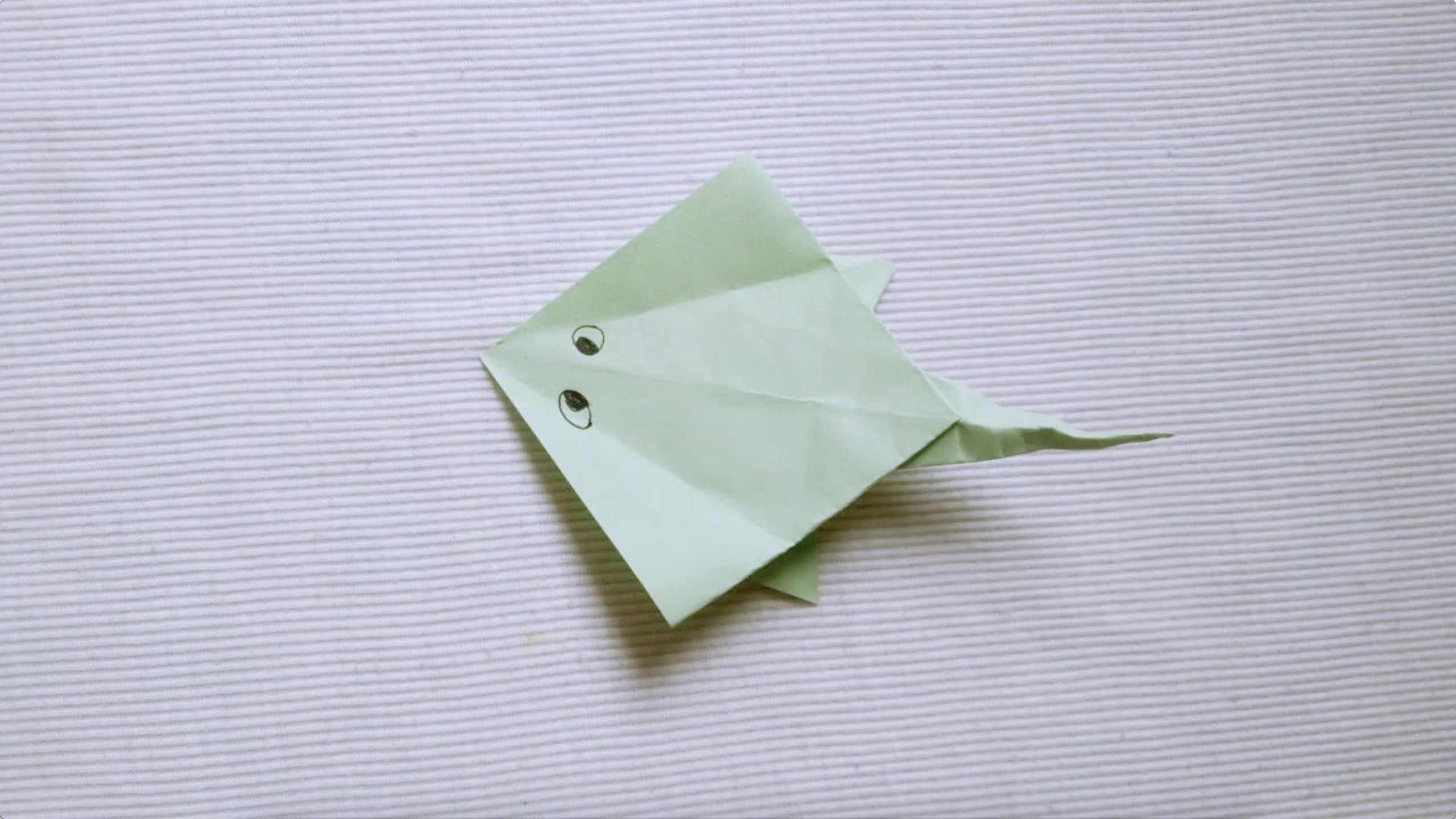 鳐鱼折纸怎么折?