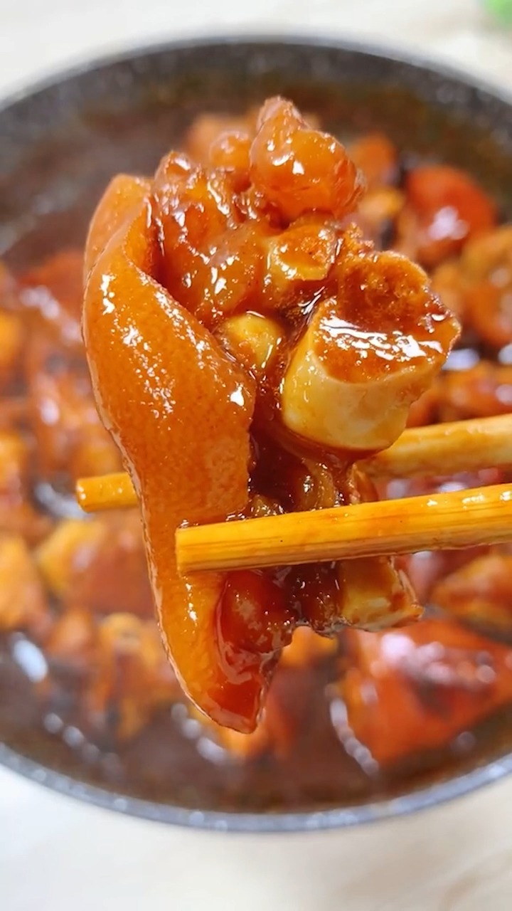 奥尔良红烧猪手怎么做