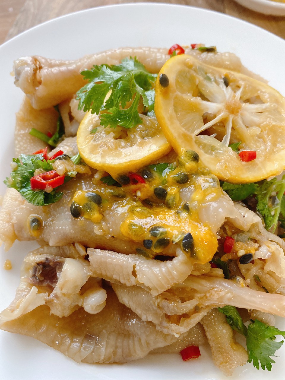 百香果柠檬酸辣无骨鸡爪怎么做