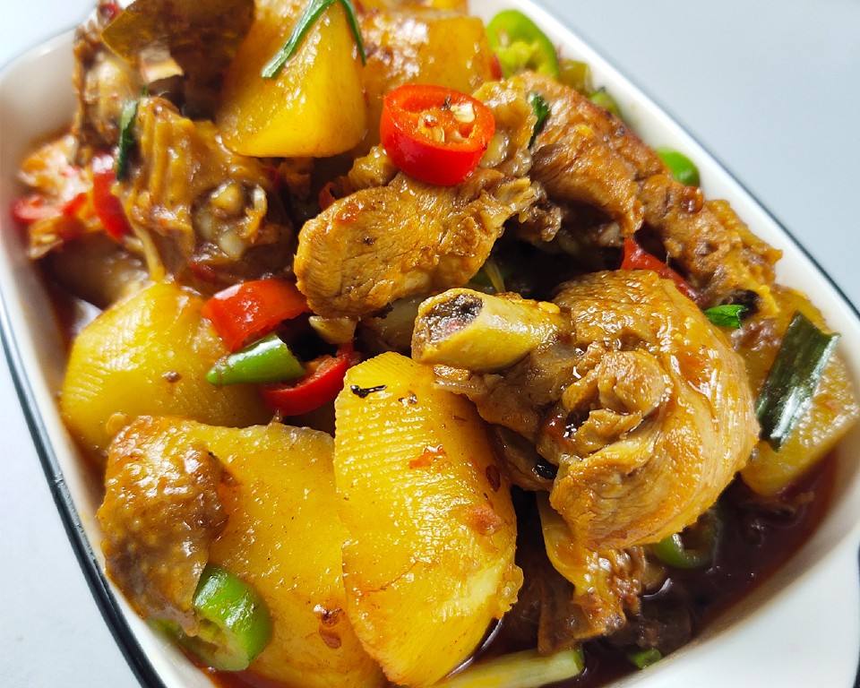 土豆烧鸡怎么做