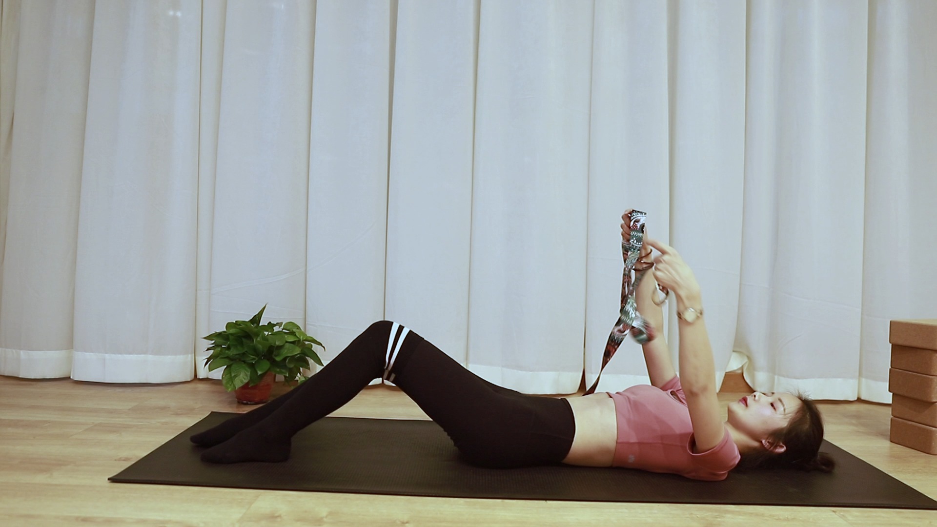 仰卧上升腿的退阶怎么做?