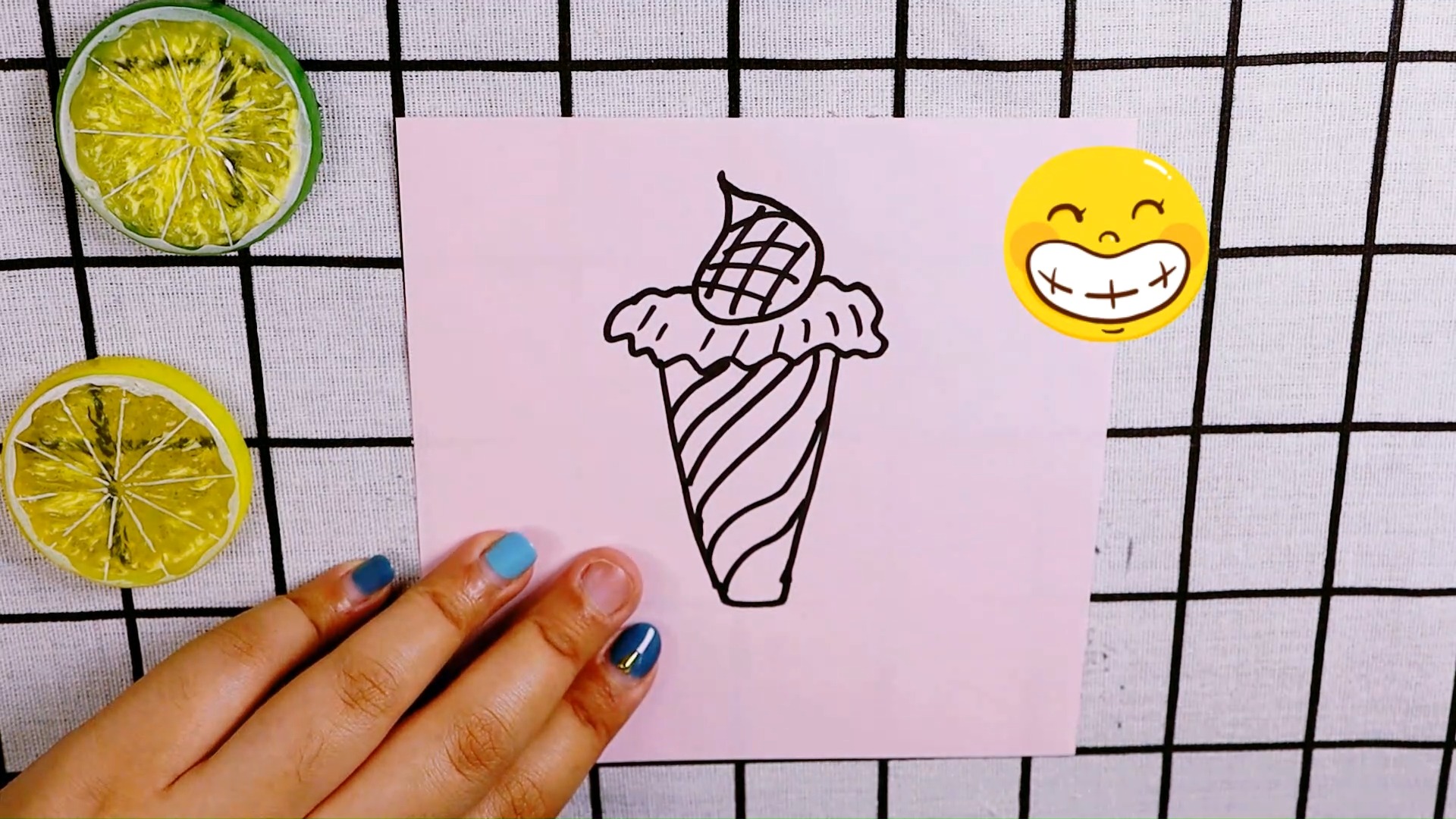 甜筒的简笔画怎样画?