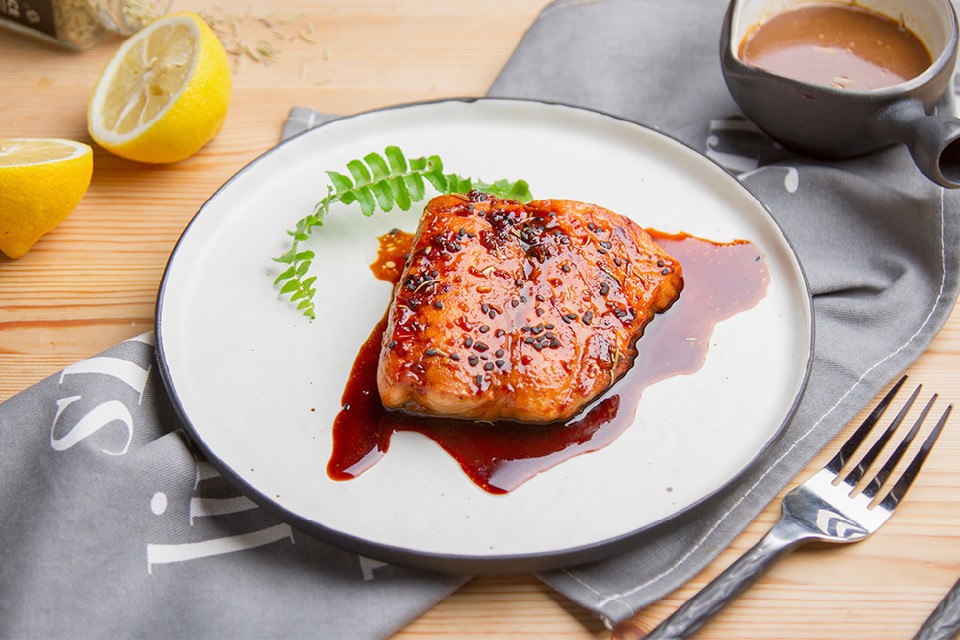 怎么做酱汁三文鱼