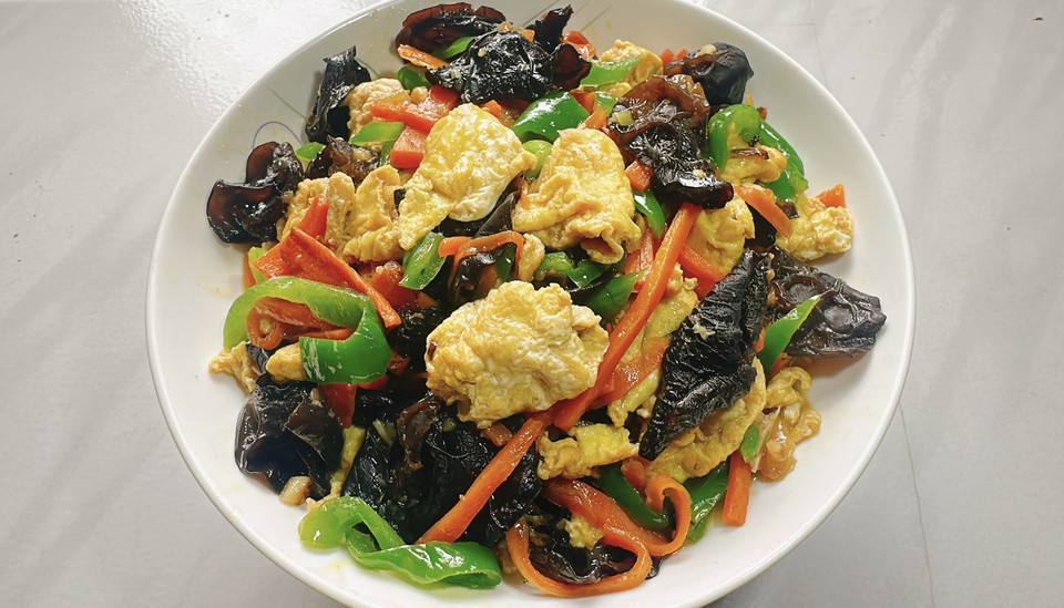 黑木耳炒蛋怎么做