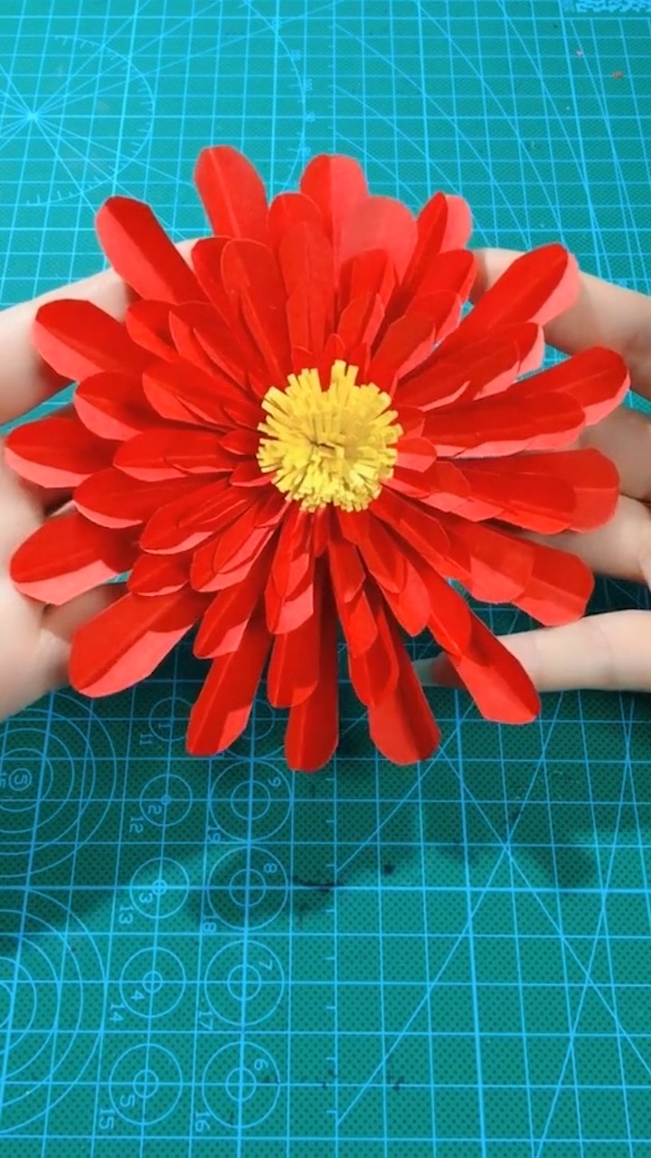 立体小红花折纸怎么做?