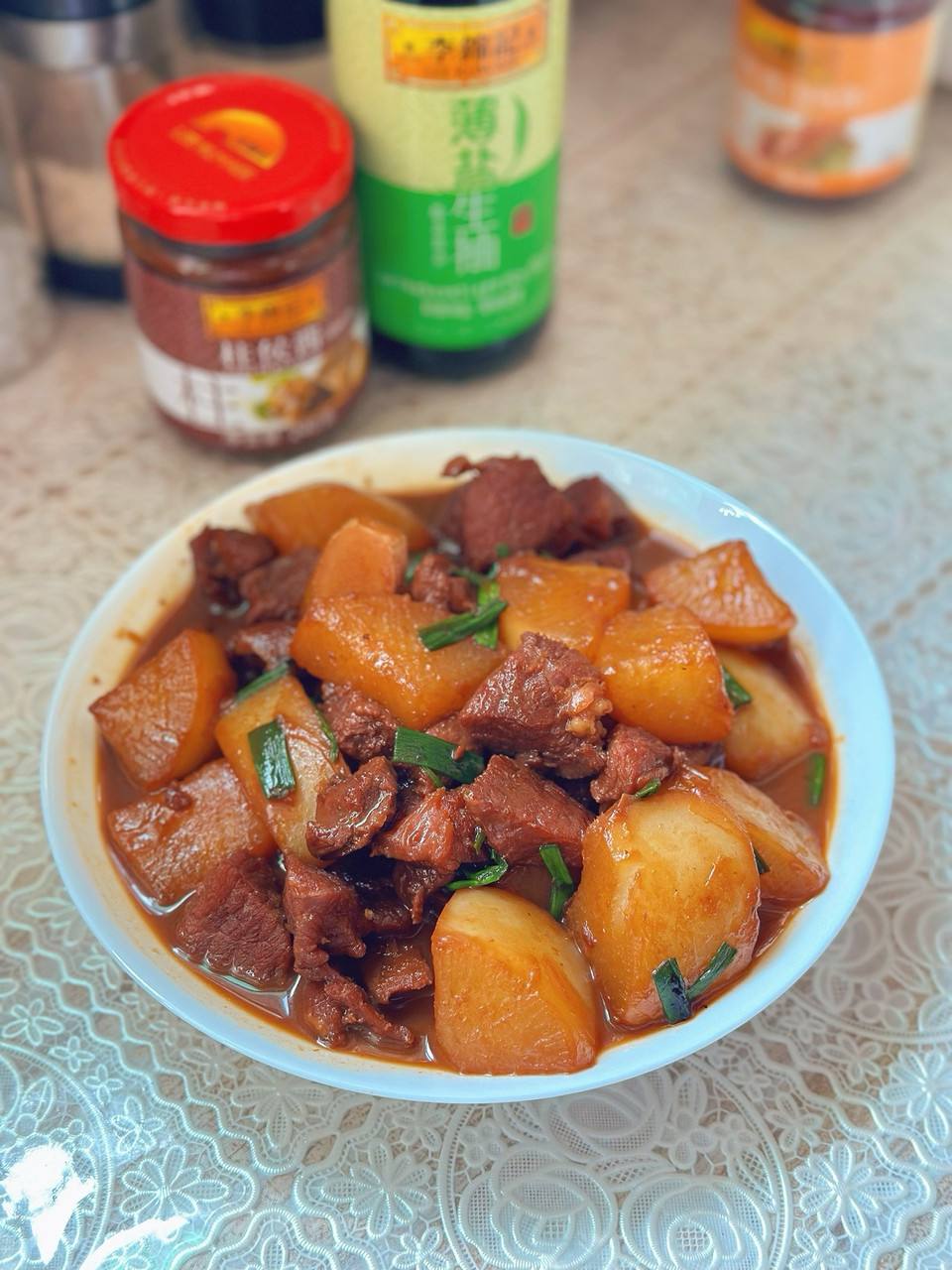 萝卜炖牛腩的做法