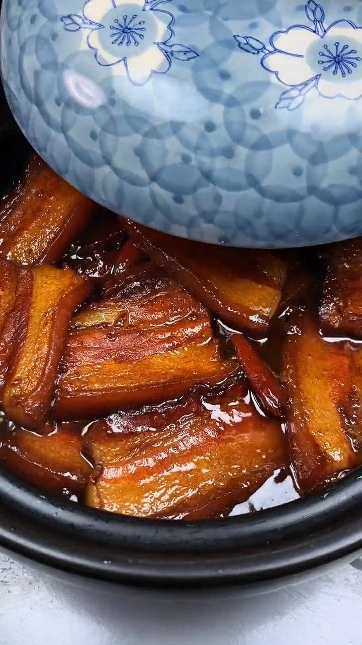 如何做忍不住流口水的卤五花肉?