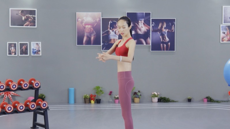 怎么通过站姿转体动作缓解腰酸背痛