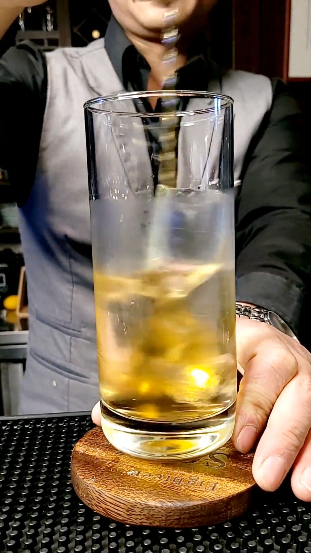 如何调制一杯好喝的水割威士忌