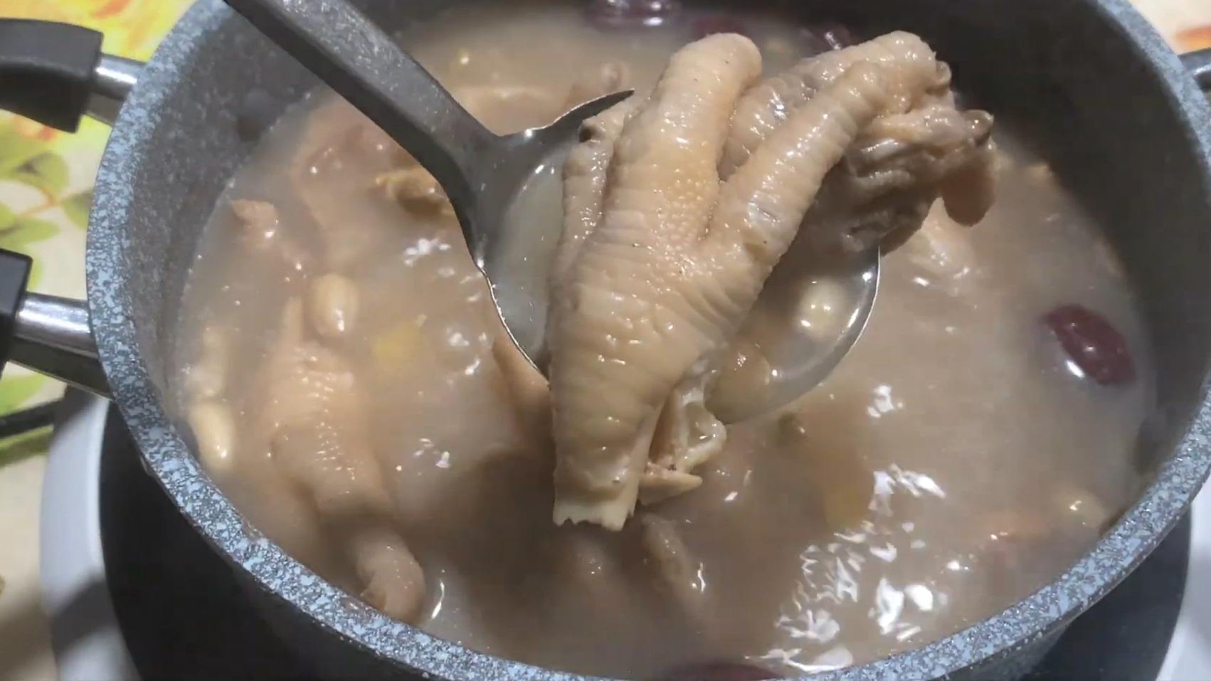 如何做鸡爪汤,营养美味