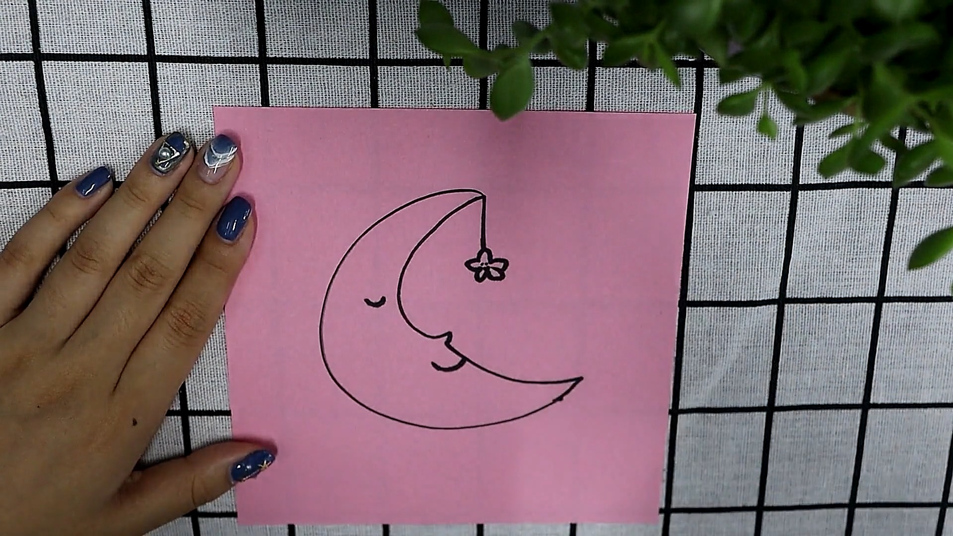 月亮的简笔画如何画?