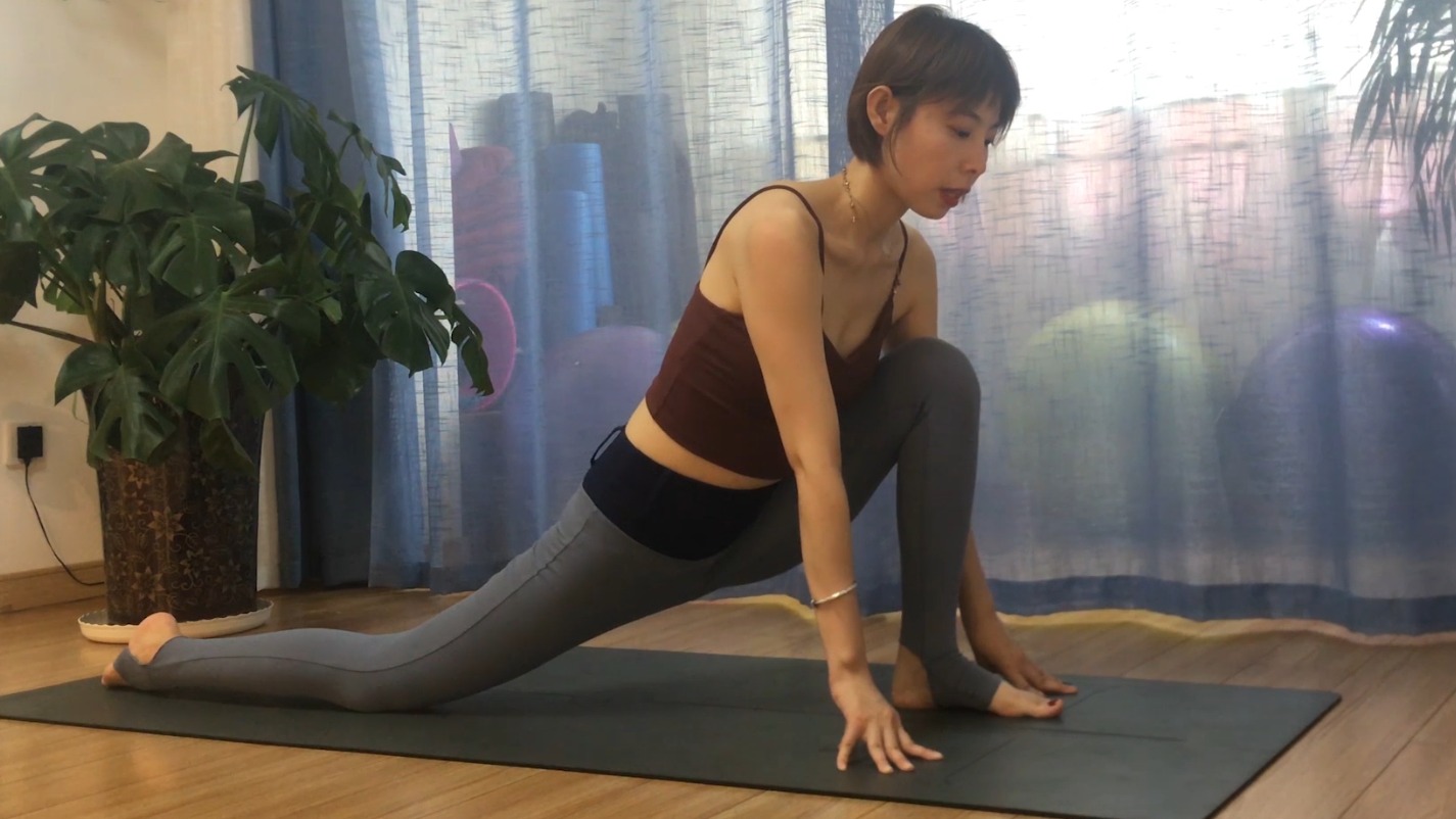 瑜伽体式骑马式怎么练习?