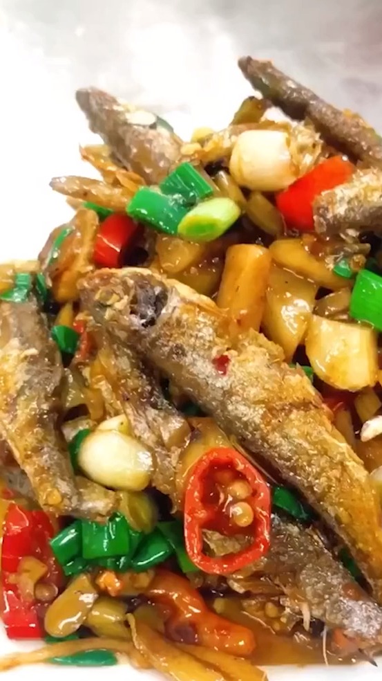 酸菜炒鱼干怎么做?