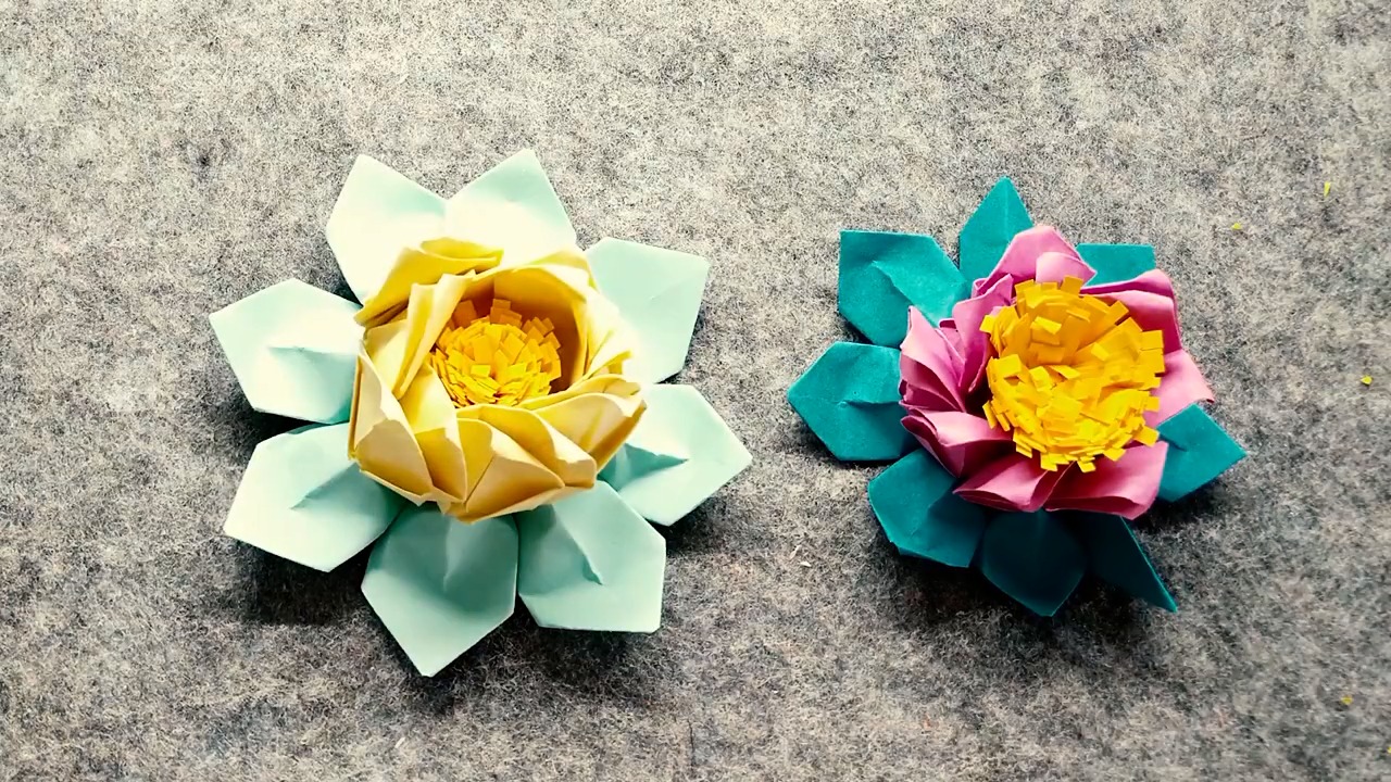 如何用纸制作一朵彩色莲花?