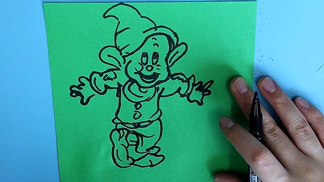 小矮人糊涂蛋的简笔画怎样画?