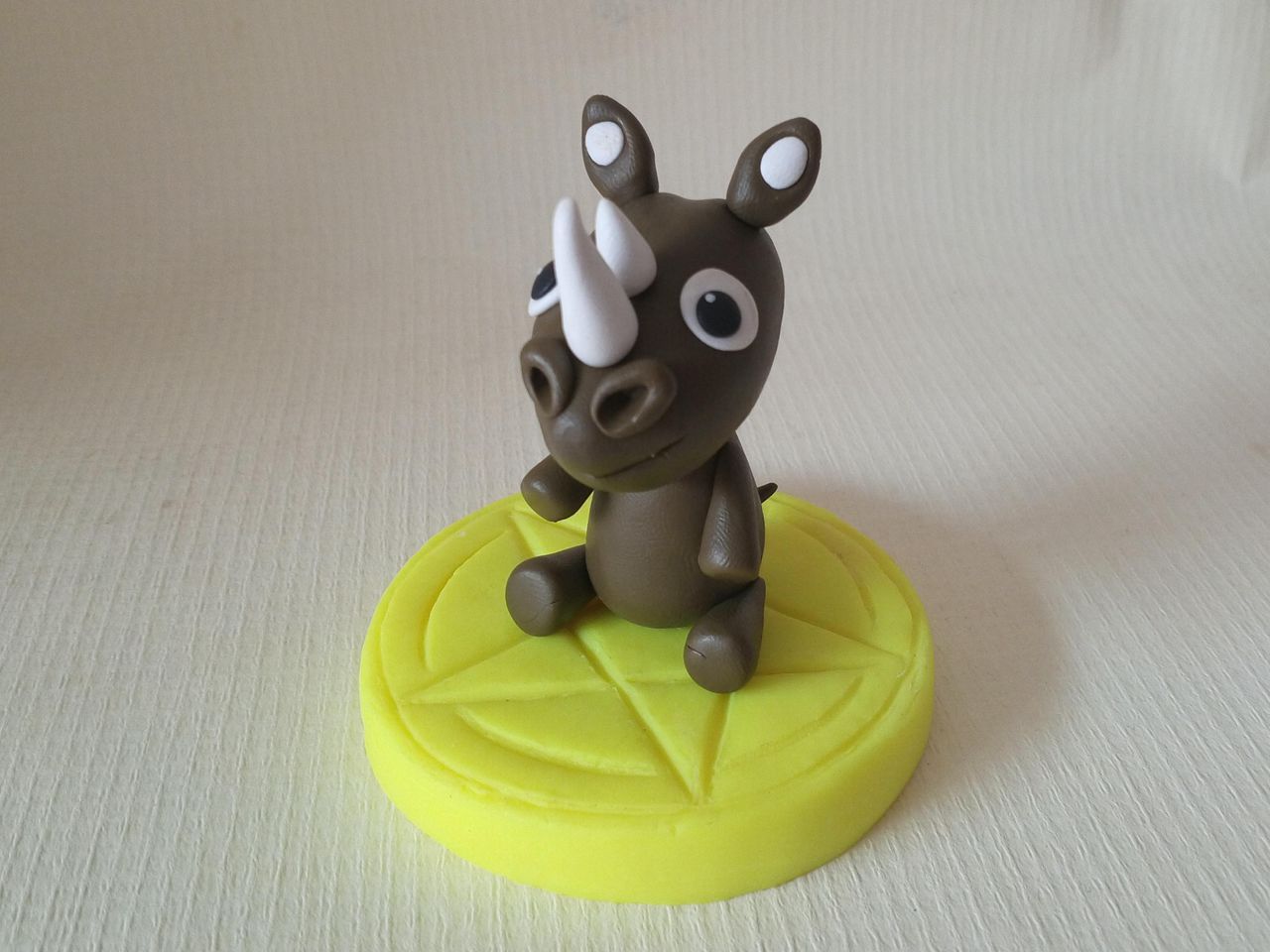 做粘土犀牛简单易学