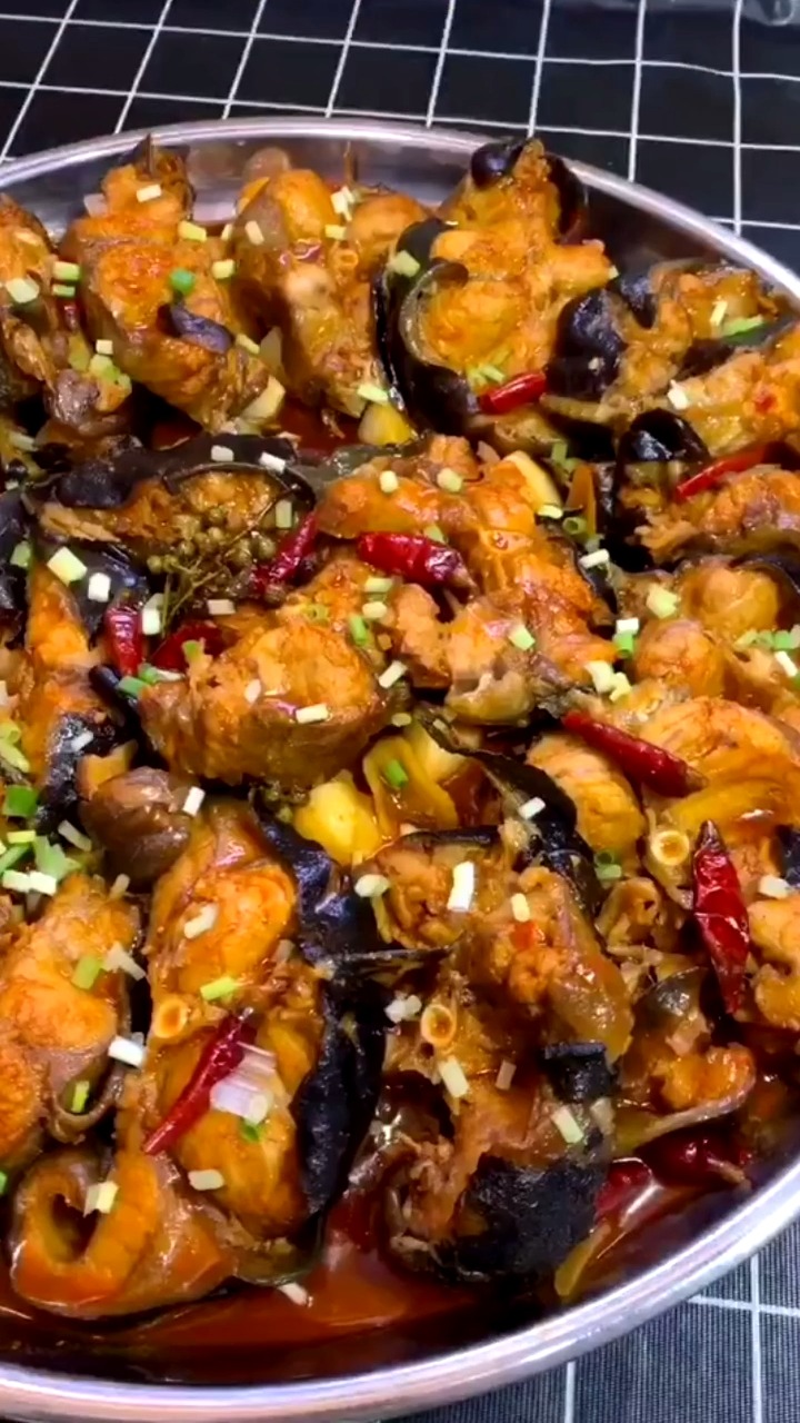 怎样在家做铁锅鲶鱼