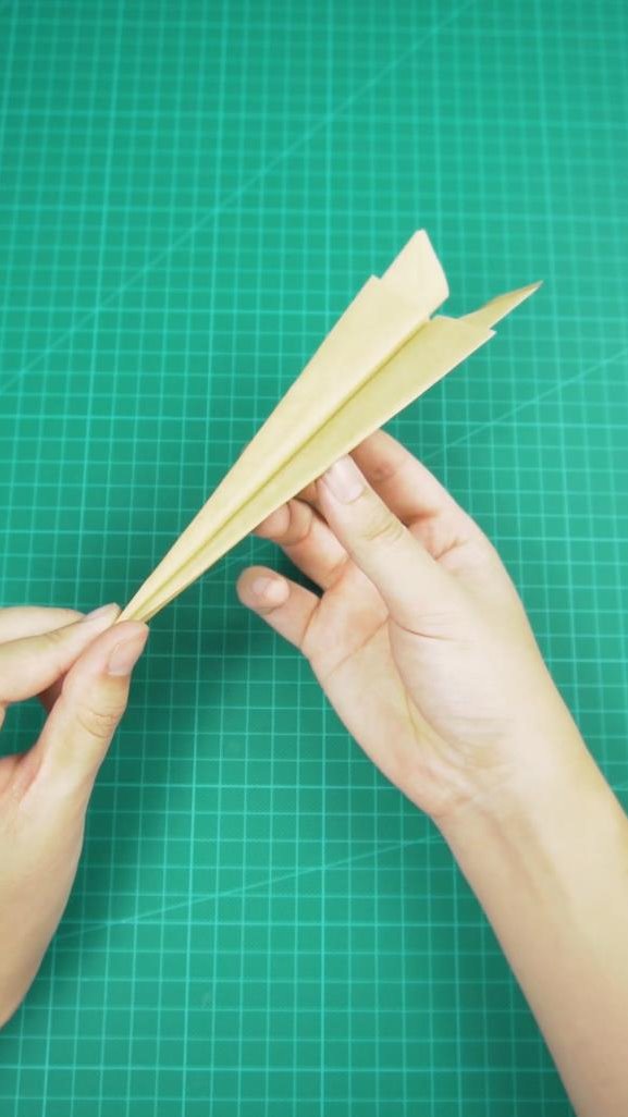 标枪纸飞机怎么折?