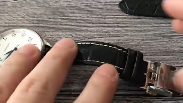 如何解开手表皮带蝴蝶扣并... 王海娇Aijo... 蝴蝶扣手表怎么戴上/取下 王海娇Aijo... 蝴蝶扣表带教程 王海娇Aijo... 如何正确戴手表 王海娇Aijo... 真皮手表带怎么清洗 王海娇Aijo... 手表表带如何清洗 王海娇Aijo... 如何操作snapseed调脱手表... 小熊科技视... 三星A9s游戏机能怎么样 太平洋电脑... dw尼龙表带怎么换 王海娇Aijo... dw钢带手表怎么调理
