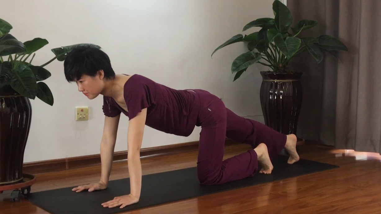 侧板式瑜伽体式怎么做?