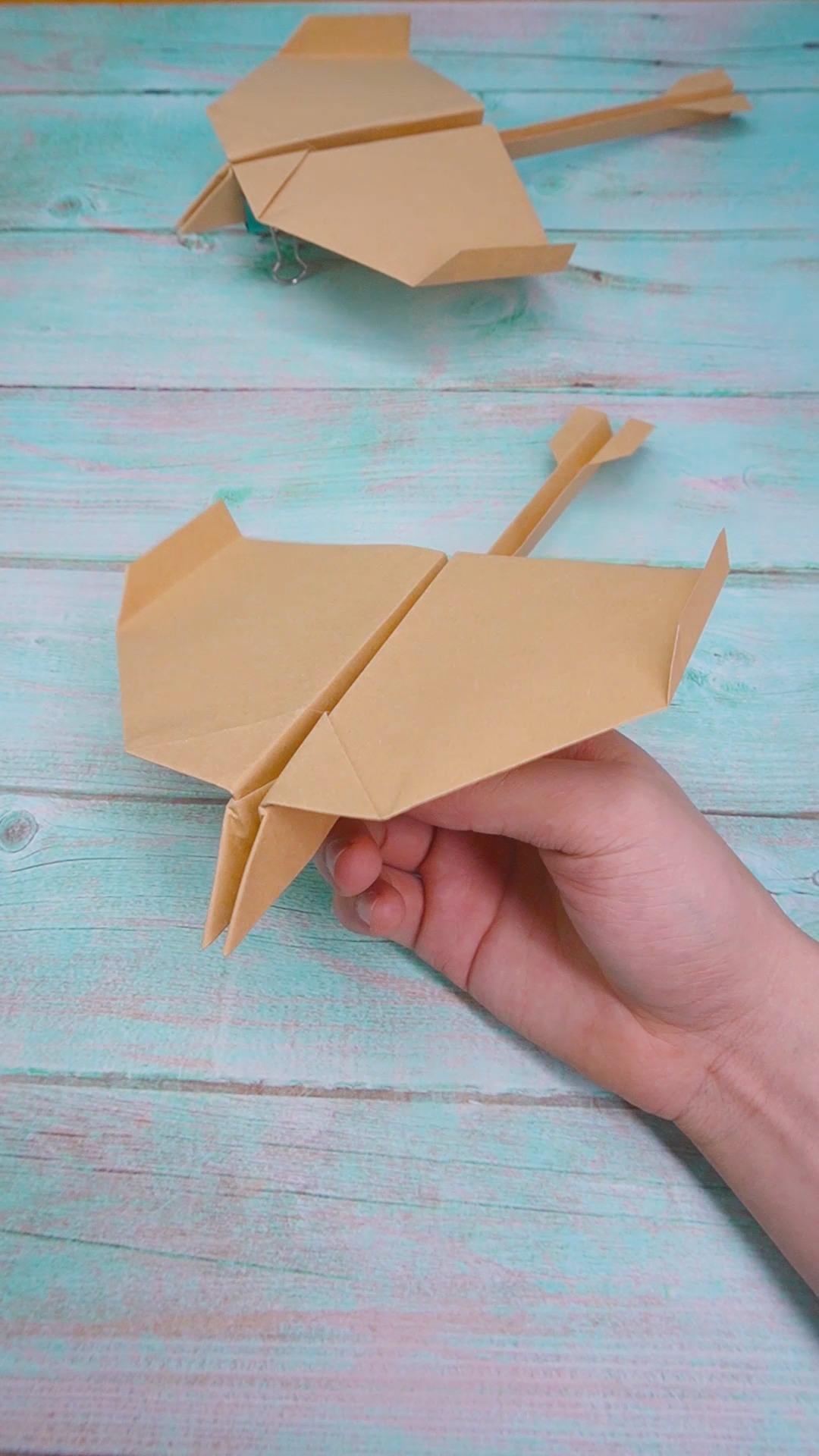 dc-03纸飞机怎么折